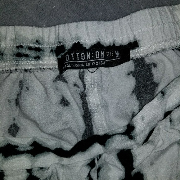 Patterned shorts - Picture 3 of 4